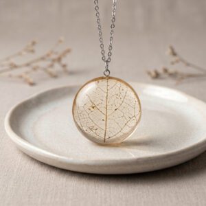 collar esqueleto de hoja (copia)