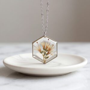 collar flor de ciruelo (copia)