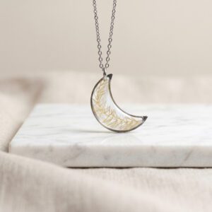 collar helecho plumoso